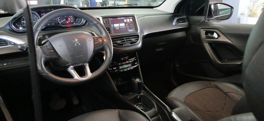 peugeot 2008 1.6 16v flex griffe 4p automatico 2017