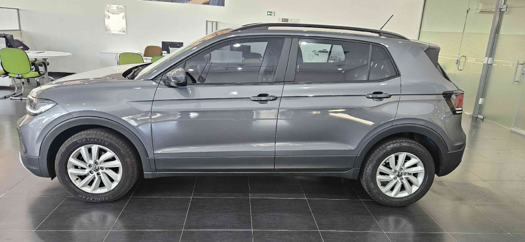volkswagen t-cross 1.0 200 tsi total flex automatico 4p 2025