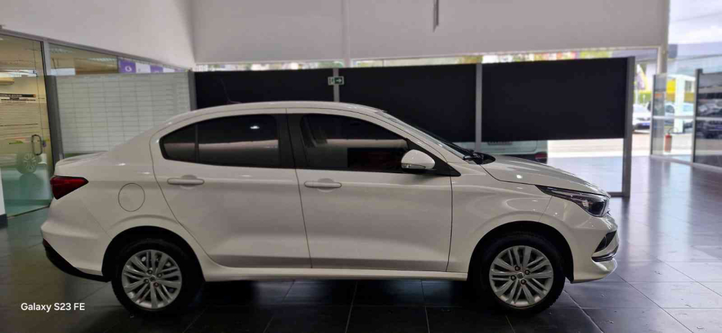 fiat cronos 1.3 firefly flex drive cvt 4p automatico 2025