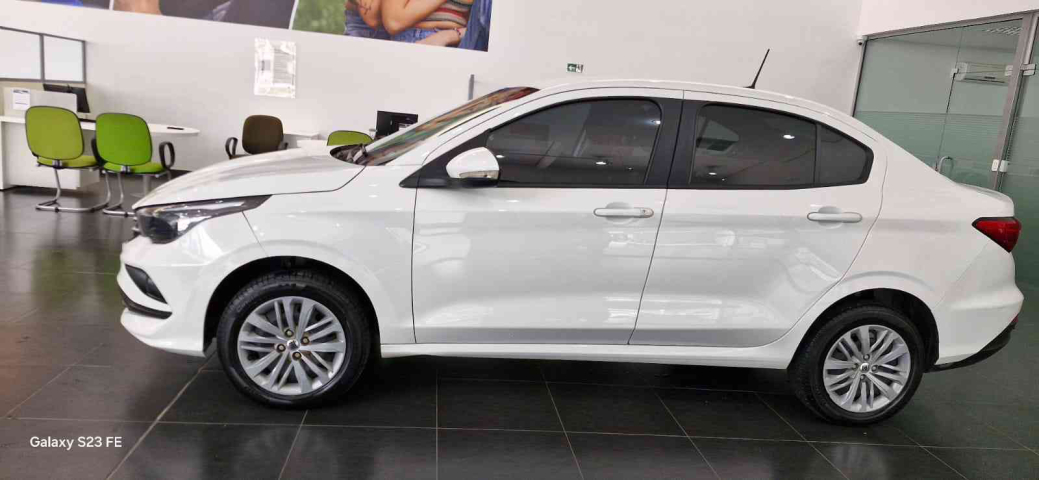 fiat cronos 1.3 firefly flex drive cvt 4p automatico 2025