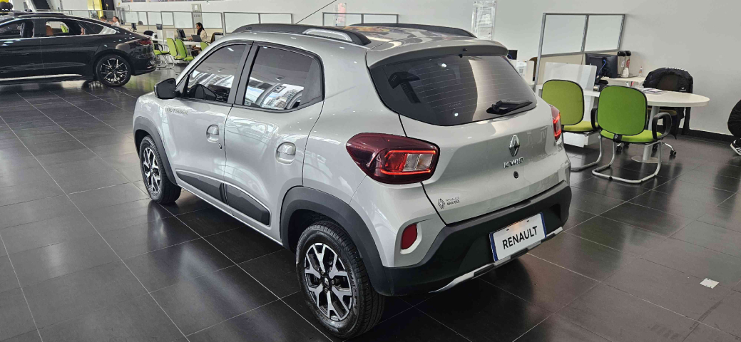 renault kwid 1.0 12v sce flex outsider manual 4p 2025