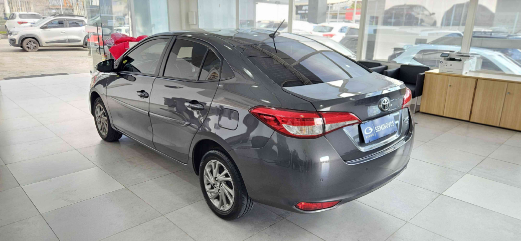 toyota yaris 1.5 16v flex sedan xs multidrive 4p automatico 2024