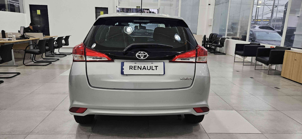 toyota yaris 1.5 16v flex xl multidrive 4p automatico 2025
