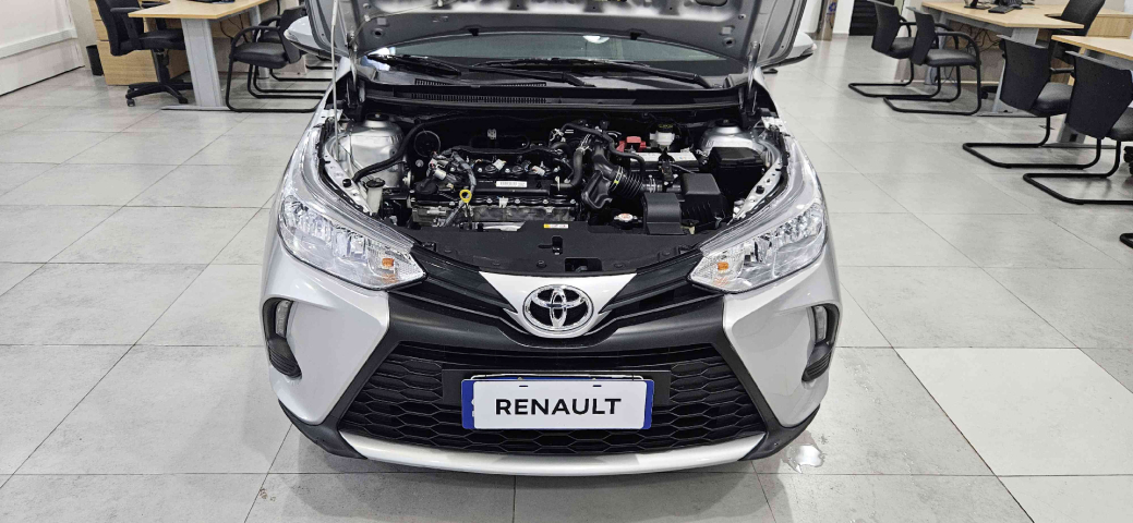 toyota yaris 1.5 16v flex xl multidrive 4p automatico 2025