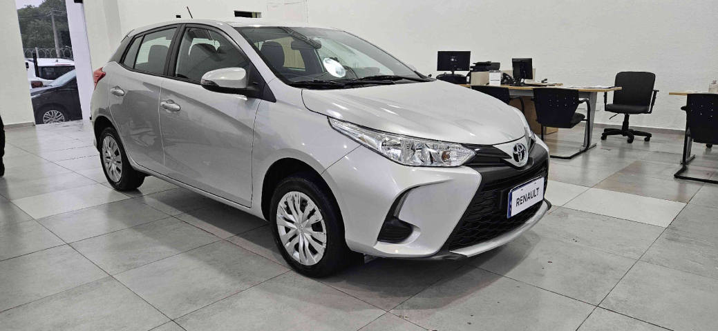 toyota yaris 1.5 16v flex xl multidrive 4p automatico 2025