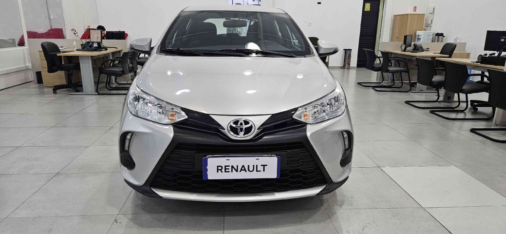 toyota yaris 1.5 16v flex xl multidrive 4p automatico 2025
