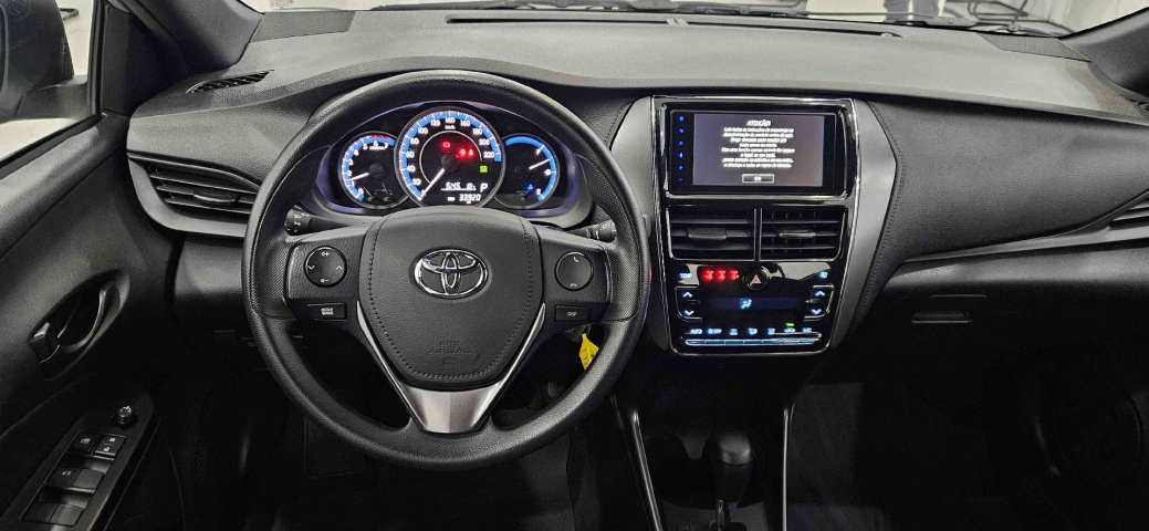toyota yaris 1.5 16v flex xl multidrive 4p automatico 2025