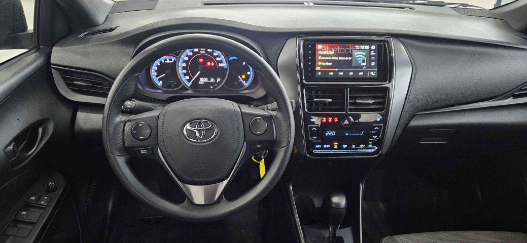 toyota yaris 1.5 16v flex xl multidrive 4p automatico 2025