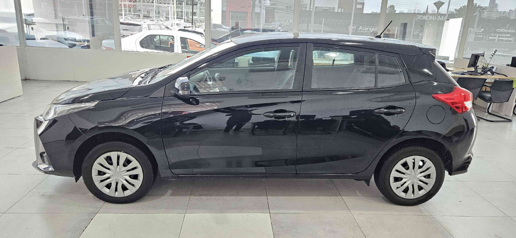 toyota yaris 1.5 16v flex xl multidrive 4p automatico 2025