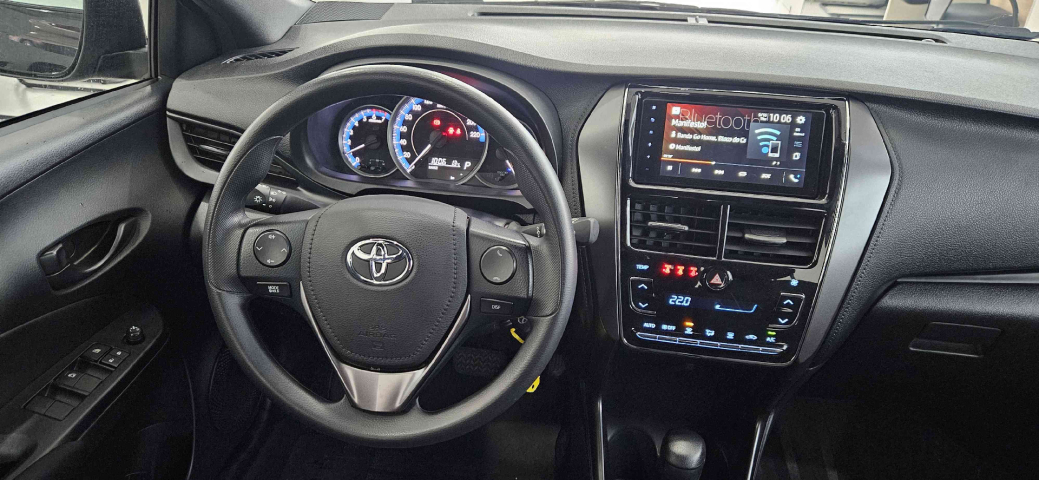 toyota yaris 1.5 16v flex xl multidrive 4p automatico 2025