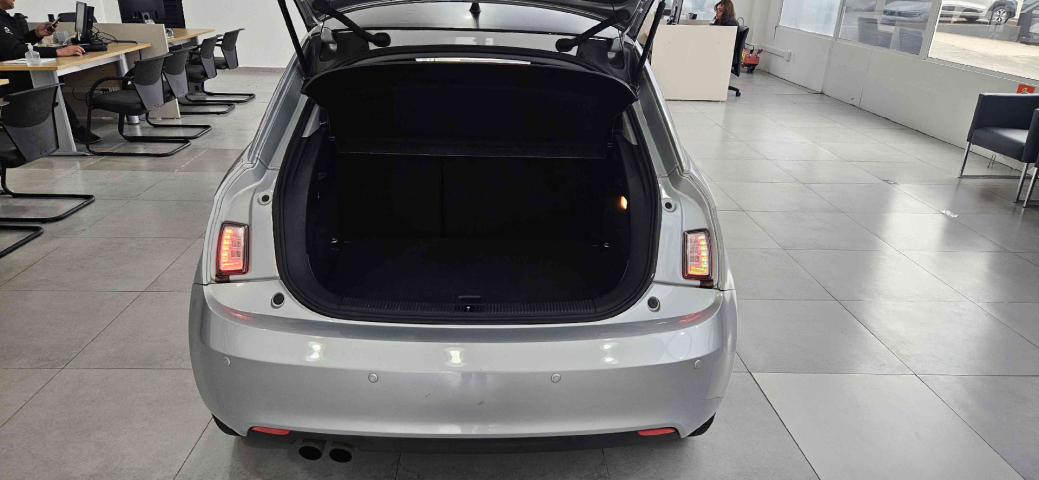 audi a1 1.4 tfsi attraction 16v 122cv gasolina 4p automatico 20138 audi a1 1.4 tfsi attraction 16v 122cv gasolina 4p automatico 20138