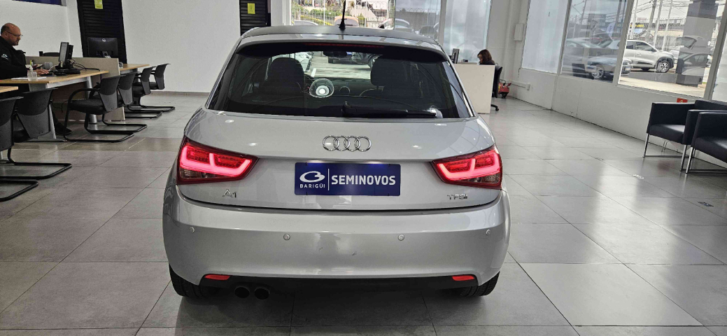 audi a1 1.4 tfsi attraction 16v 122cv gasolina 4p automatico 20136 audi a1 1.4 tfsi attraction 16v 122cv gasolina 4p automatico 20136