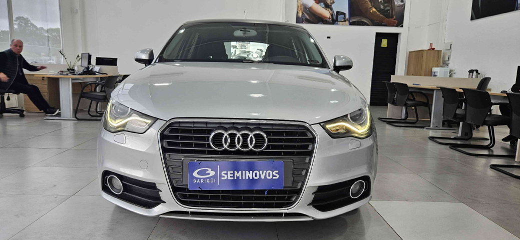 audi a1 1.4 tfsi attraction 16v 122cv gasolina 4p automatico 20132 audi a1 1.4 tfsi attraction 16v 122cv gasolina 4p automatico 20132