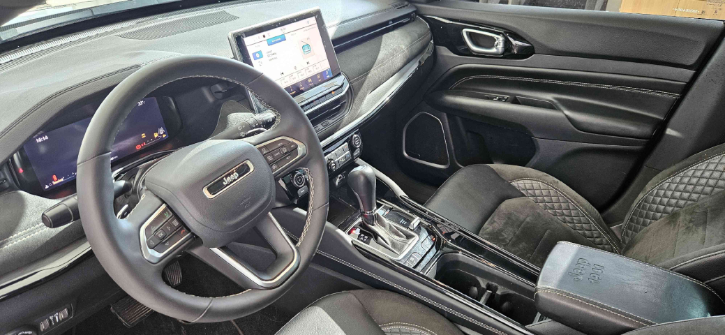 jeep commander 2.0 hurricane 4 turbo gasolina blackhawk at9 4p automatico 202511