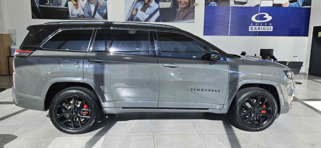 jeep commander 2.0 hurricane 4 turbo gasolina blackhawk at9 4p automatico 2025