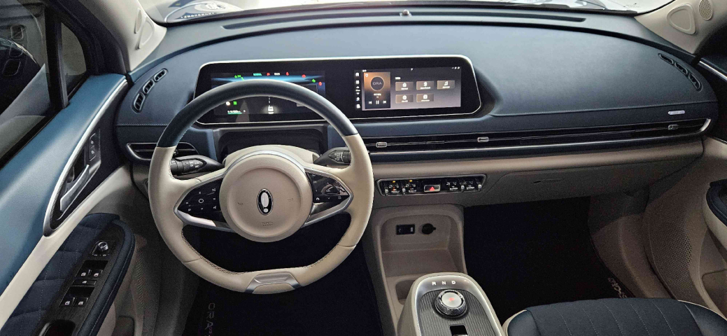 gwm ora 03 48 kw eletrico skin 1.0 4p automatico 202411