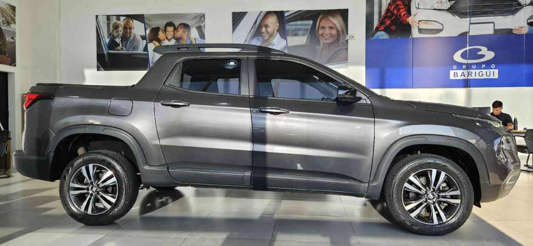 fiat toro 1.3 turbo 270 flex freedom at6 4p automatico 2025