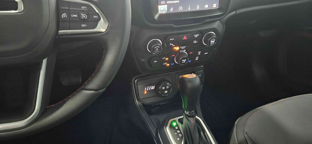 renegade 1.3 t270 turbo flex trailhawk 4x4 at9 2025/202514