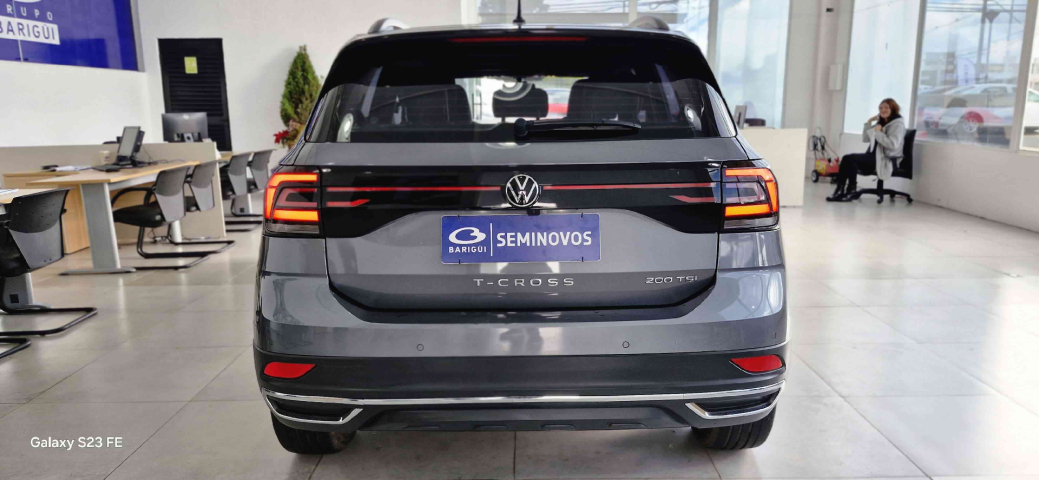volkswagen t-cross 1.0 200 tsi total flex comfortline automatico 4p 20235