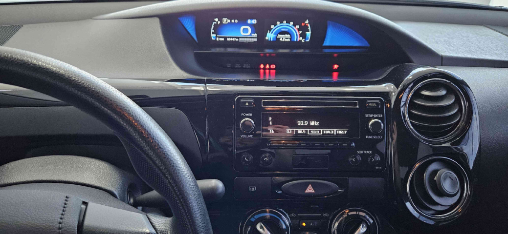 toyota etios 1.5 x plus 16v flex 4p automatico 202013