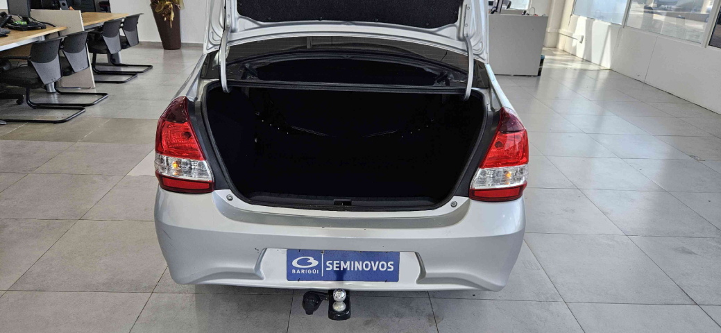 toyota etios 1.5 x plus 16v flex 4p automatico 20208