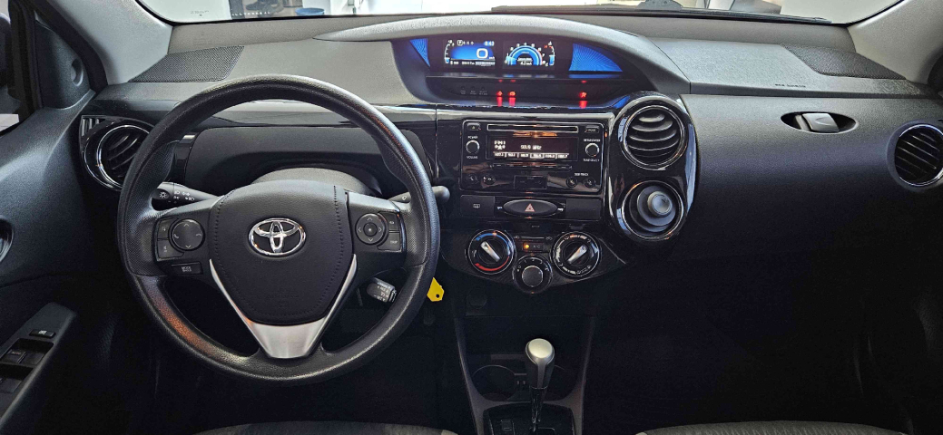 toyota etios 1.5 x plus 16v flex 4p automatico 202011