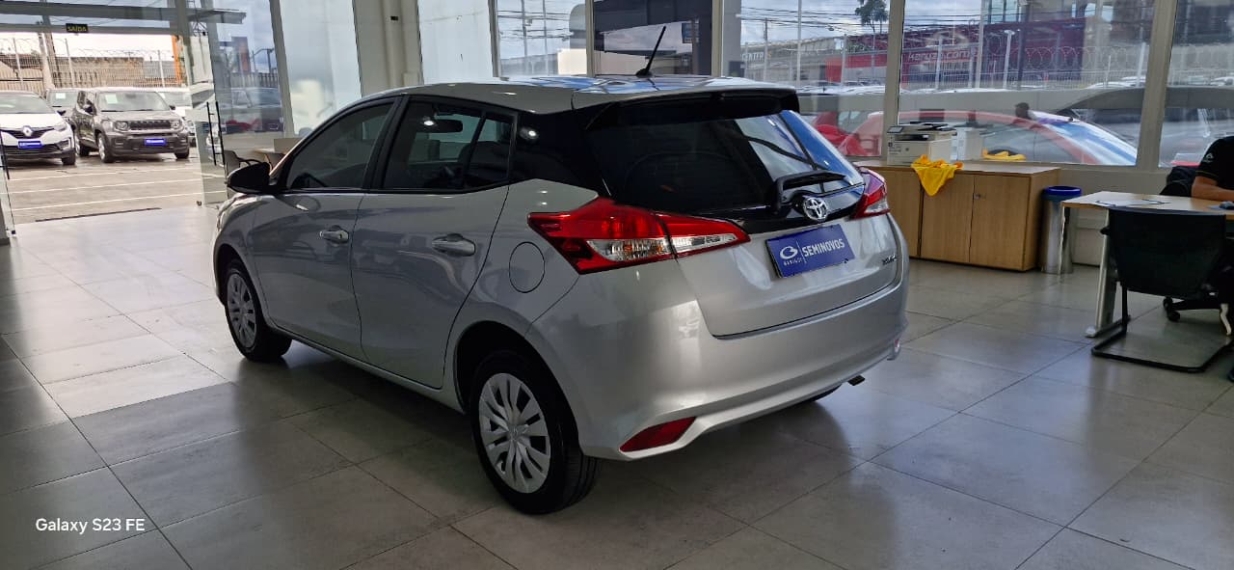 yaris hatch xl 1.5 cvt flex automatico 2024/255