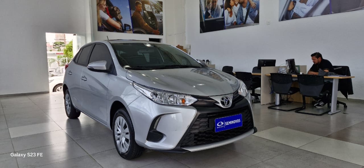 yaris hatch xl 1.5 cvt flex automatico 2024/251