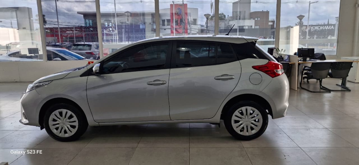 yaris hatch xl 1.5 cvt flex automatico 2024/254