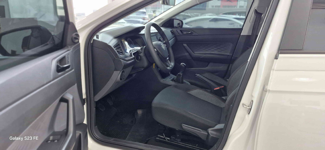 volkswagen polo  track 1.0 12v flex manual 2023/2410