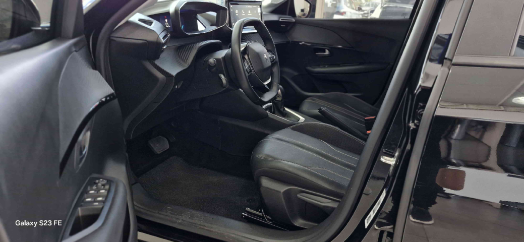 peugeot 208 1.0 turbo 200 flex griffe cvt 4p automatico 202410