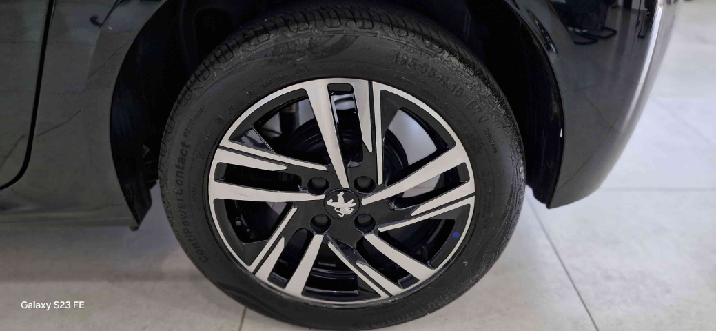 peugeot 208 1.0 turbo 200 flex griffe cvt 4p automatico 202414