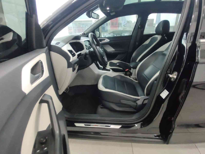 t-cross highline 250 1.4 tsi at6 flex automatico 2021/2210