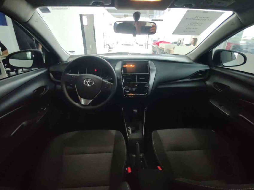 yaris sedan xl 1.5 cvt  flex automatico 2024/2511