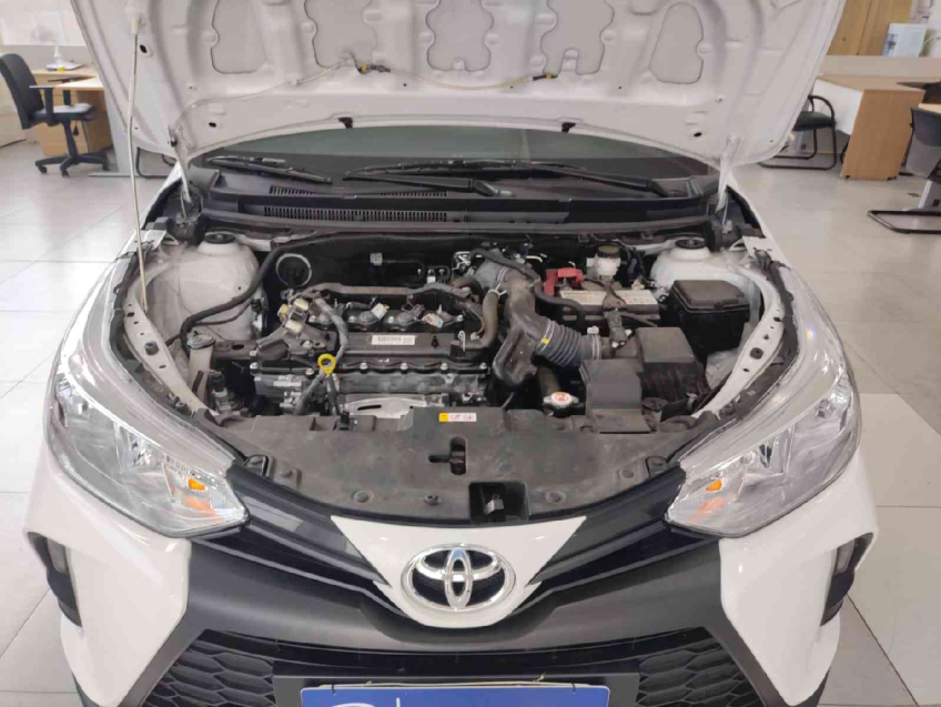 yaris sedan xl 1.5 cvt  flex automatico 2024/2513