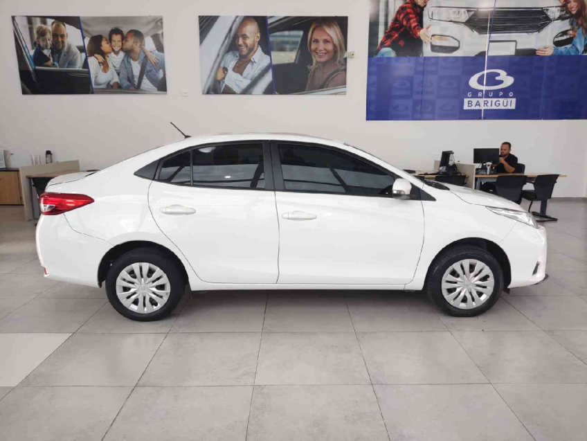 yaris sedan xl 1.5 cvt  flex automatico 2024/25