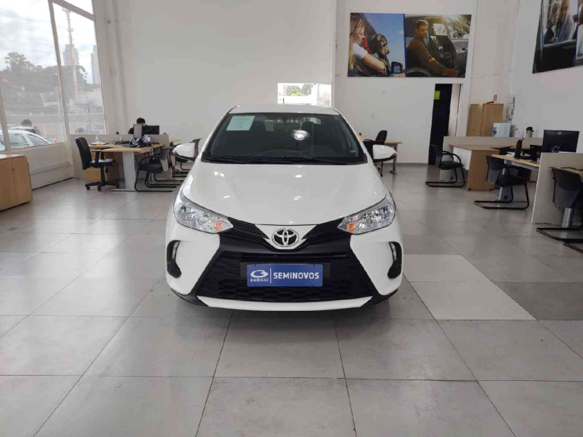 yaris sedan xl 1.5 cvt  flex automatico 2024/252