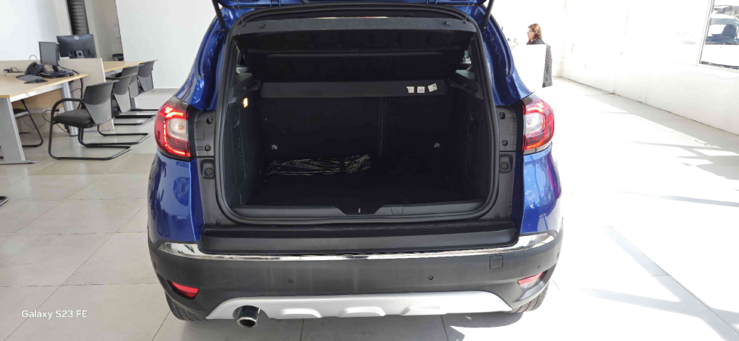 captur iconic 1.3 16v tce cvt x-tronic flex automatico 2023/238