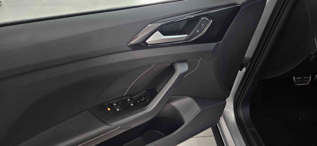 volkswagen t-cross 1.4 250 tsi total flex highline automatico 4p 202516