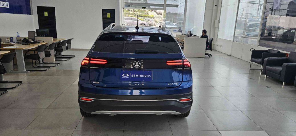 nivus highline 200(outfit) 1.0 tsi at6 flex automatico 2022/236