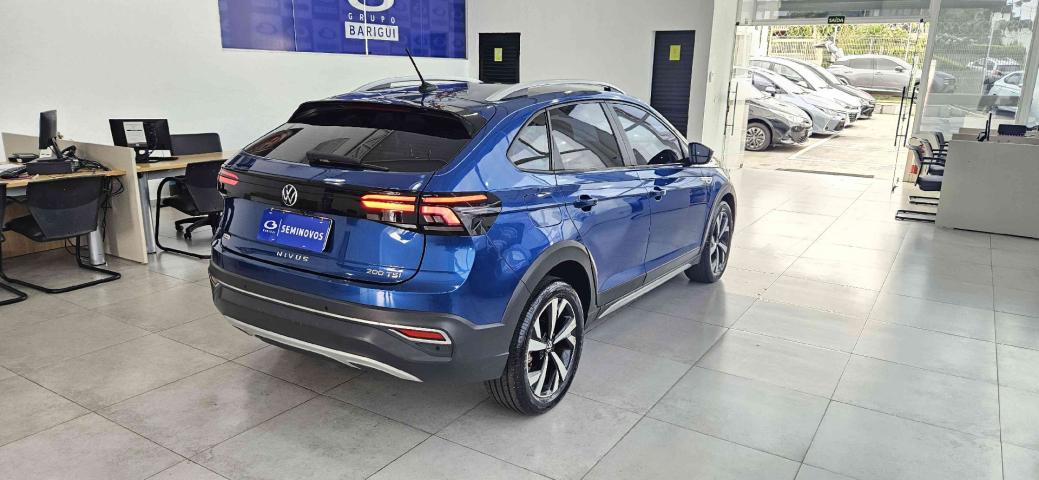 nivus highline 200(outfit) 1.0 tsi at6 flex automatico 2022/237