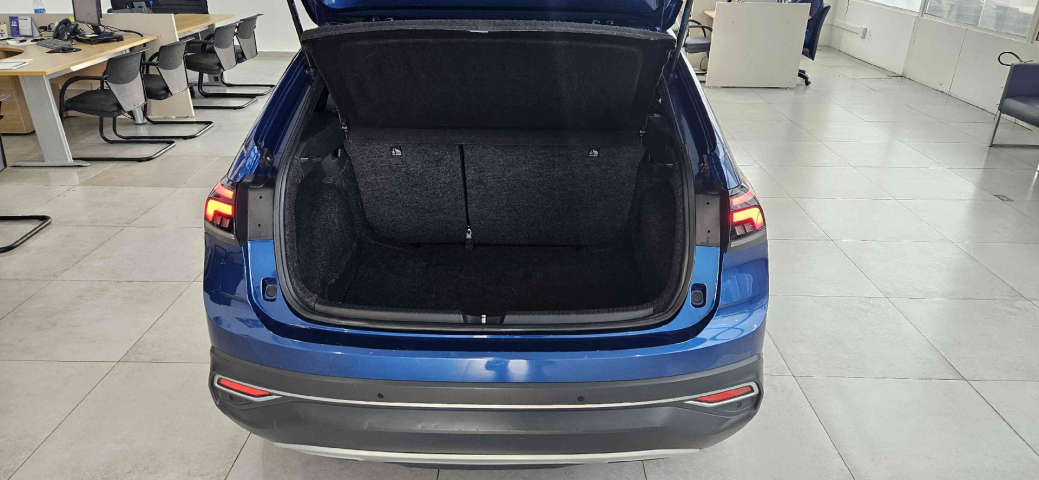 nivus highline 200(outfit) 1.0 tsi at6 flex automatico 2022/238