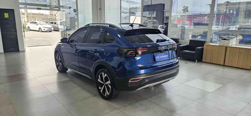 nivus highline 200(outfit) 1.0 tsi at6 flex automatico 2022/235