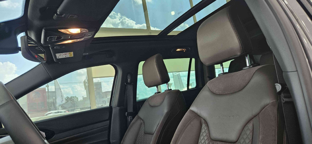 jeep commander 2.0 td380 turbo diesel overland at9 4p automatico 202513