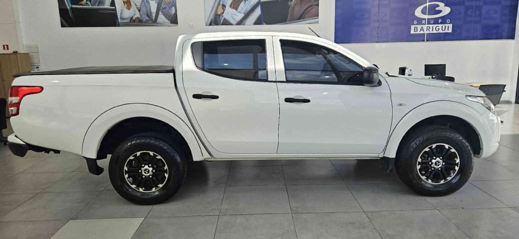 mitsubishi l200 triton 2.4 16v turbo diesel gl cd 4x4 manual 4p 2024