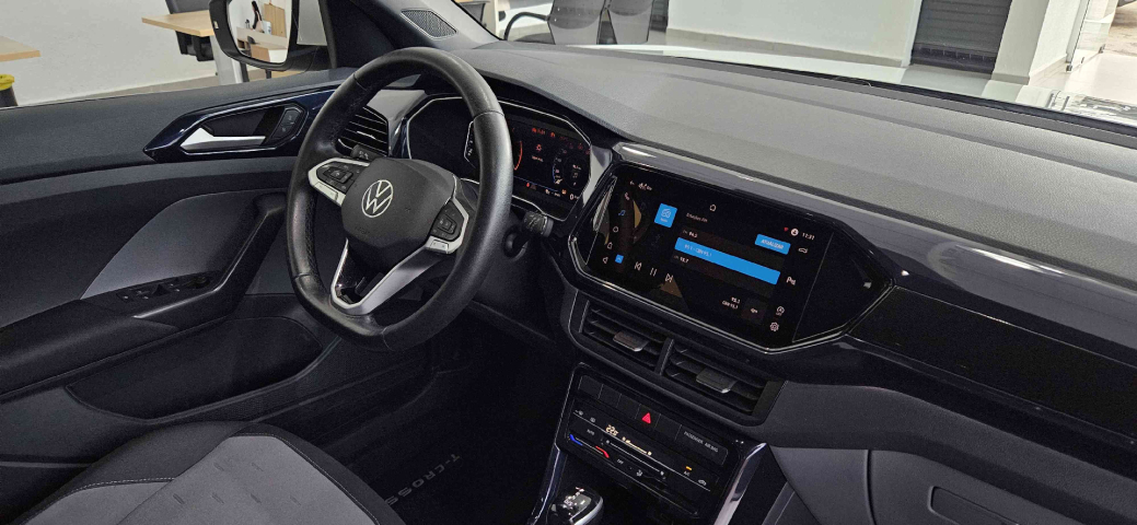 volkswagen t-cross 1.0 200 tsi total flex comfortline automatico 4p 202315