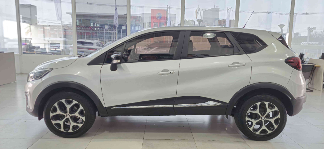renault captur 1.6 16v sce flex intense x-tronic 4p automatico 20194