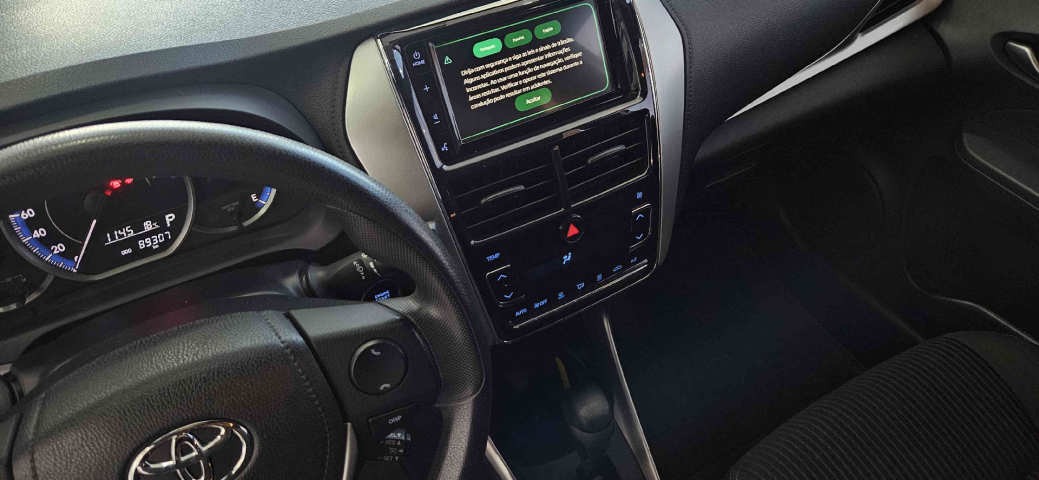 toyota yaris 1.5 16v flex xl plus connect multidrive 4p automatico 202016