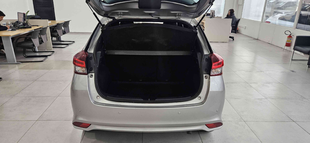 toyota yaris 1.5 16v flex xls connect multidrive 4p automatico 20208