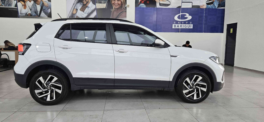 volkswagen t-cross 1.0 200 tsi total flex comfortline automatico 4p 2025